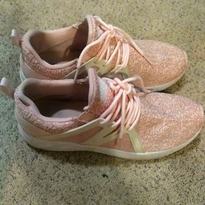 Women's shoes size 8